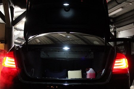 Замена освещения в салоне автомобиля