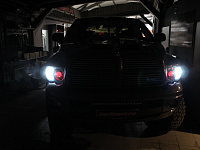Dodge Ram 3-го поколения установка биксеноновых линз Koito Q5 с гравировкой "Кастет"