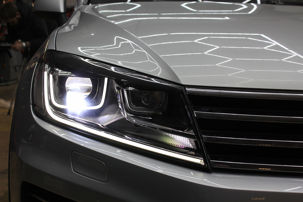 Volkswagen Touareg - Замена штатных ксеноновых линз на современные диодные, замена световодов и плат световодов