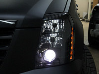 Cadillac Escalade, замена линз на Koito Bi-led, окраска в черный глянец, светодиодный тюнинг