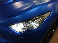 Infiniti FX, замена линз и оклейка пленкой кузова KPMF в яркий синий матовый металлик